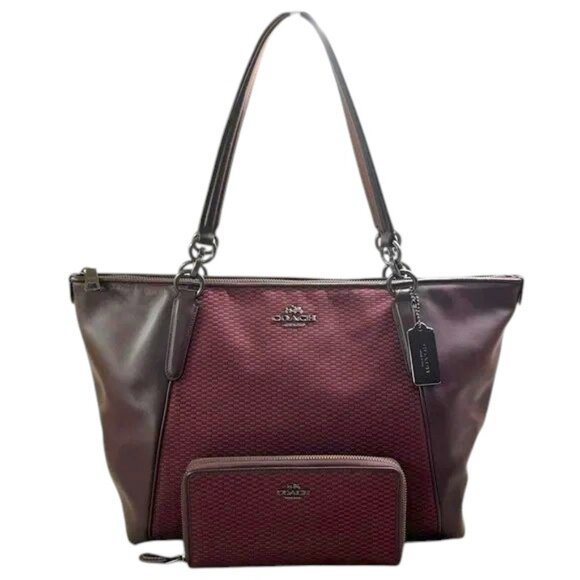 Coach Gorgeous $614 Legacy Jacquard Tote & Matching Wallet Set EUC - Picture 10 of 15